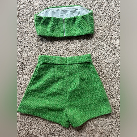 Adorable green 2 piece set! - Picture 5 of 5
